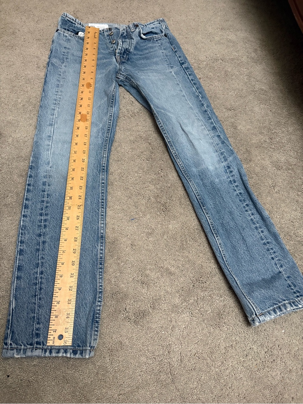 Zara Women's Light Wash Straight-Leg Jeans